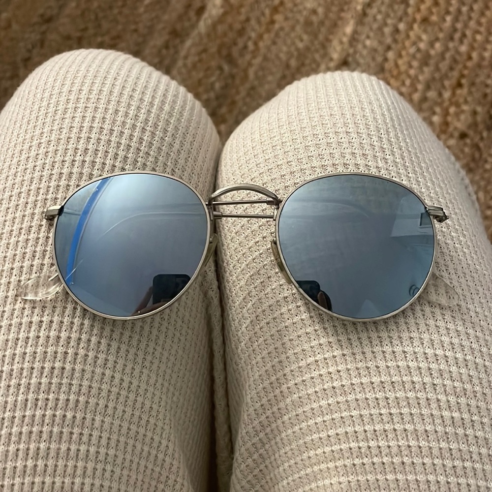 RAY BAN Silver Round Flash Lenses